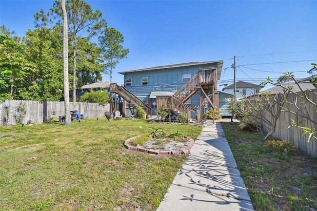 Building Photo - 2445 2nd Ave N