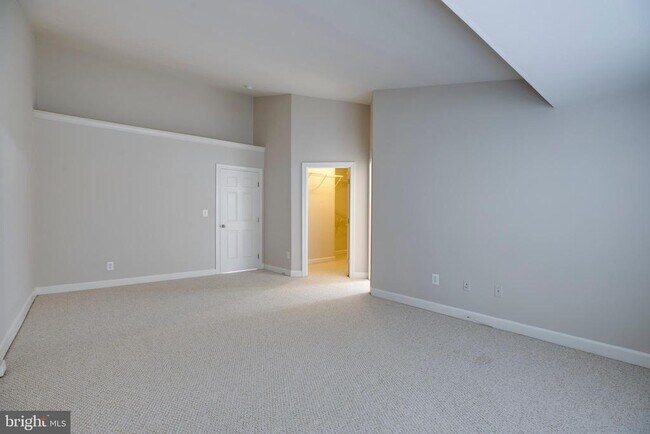 Building Photo - 12691 Heron Ridge Dr