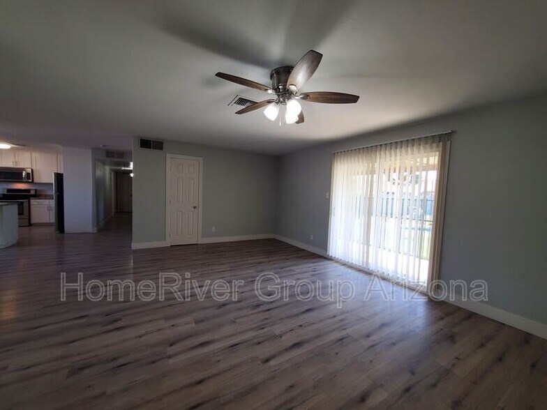 Building Photo - 4023 N 80th Dr