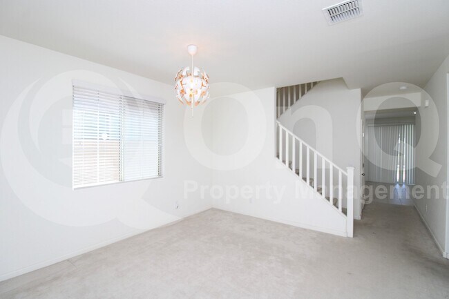 Building Photo - 5353 W Desert Hollow Dr