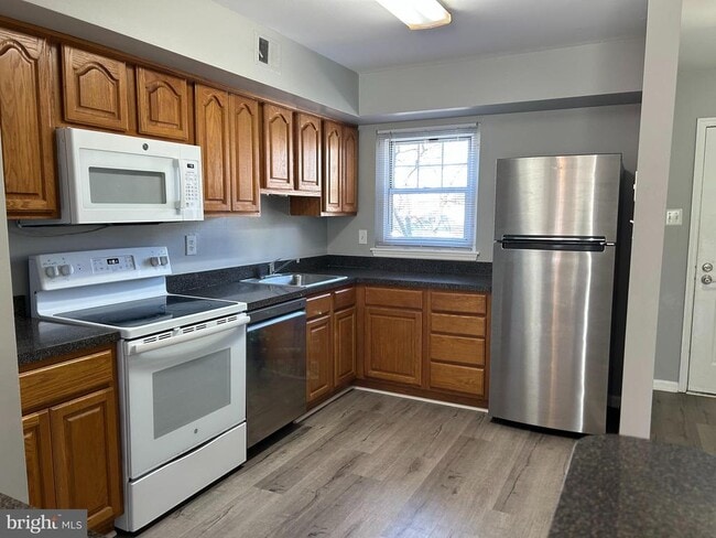 Building Photo - 29 Ramsgate Ct