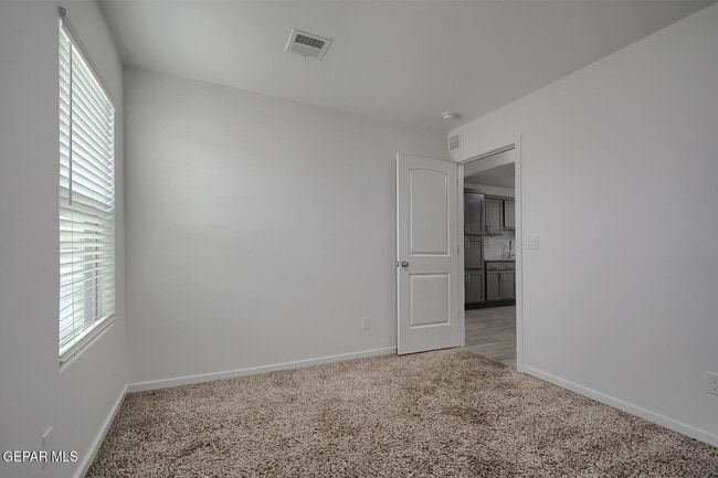 Building Photo - 840 Paseo Dulce Ave