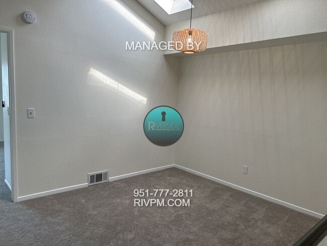 Building Photo - Stylish 3-Bedroom Home in Jurupa Valley, CA