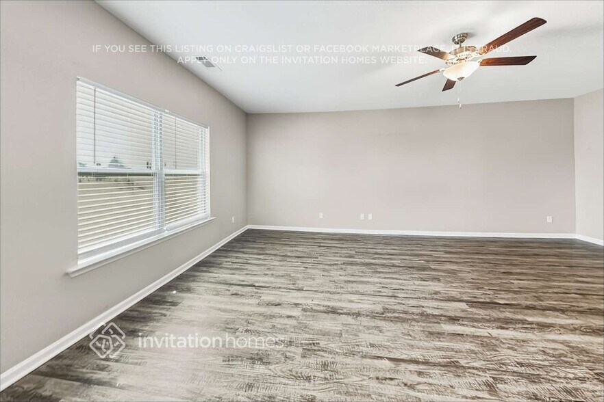 Building Photo - 439 Vermeer Ct