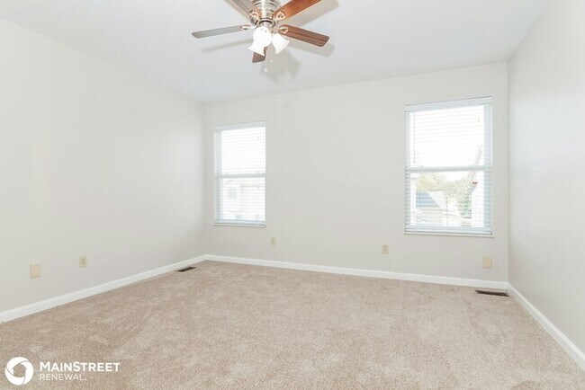 Building Photo - 1201 Garden Village Dr, Florissant, MO 63031