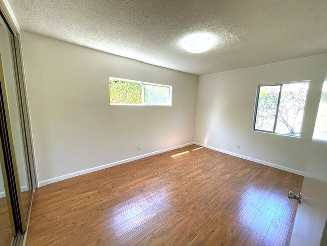 Building Photo - Newly Remodeled 3BD/1.5BA Duplex in Culver City!