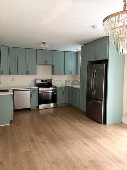 Building Photo - 1264 Hartford Ave SW