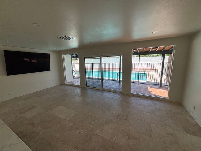 Building Photo - Single-Story 3-Bedroom Pool Home with RV P...