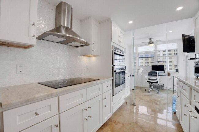 Building Photo - 3546 S Ocean Blvd