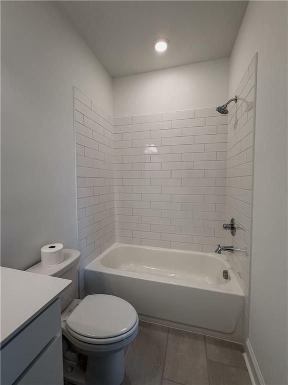 Building Photo - 512 Sawnee Vlg Dr