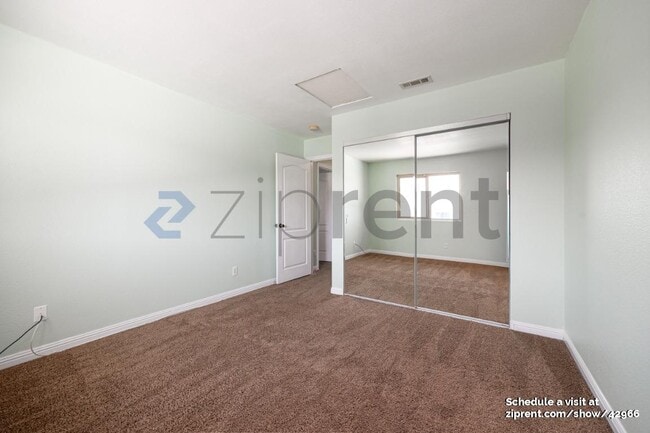 Building Photo - 221 Westlake Dr