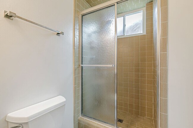 Building Photo - Cambrian Park Home Near Top Schools & Park...