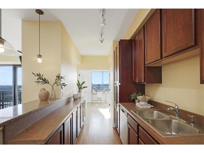 Building Photo - 500 E Grant St