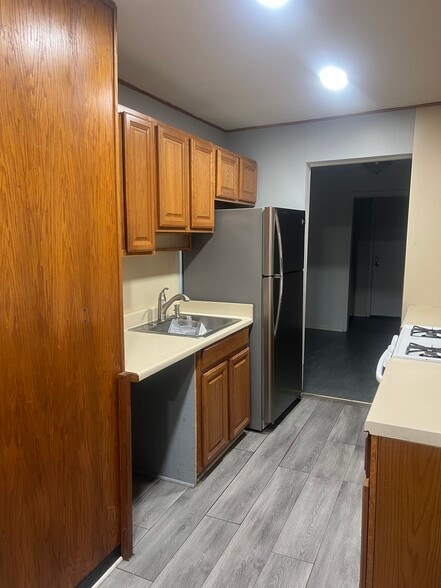 Building Photo - 11055 Chapp Ave