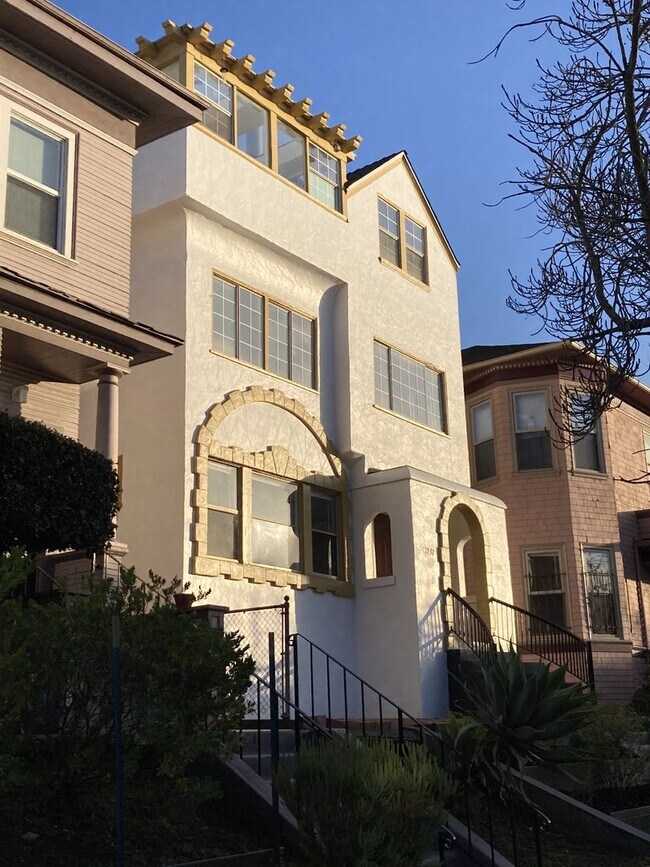 Building Photo - 1530-1532 Filbert St