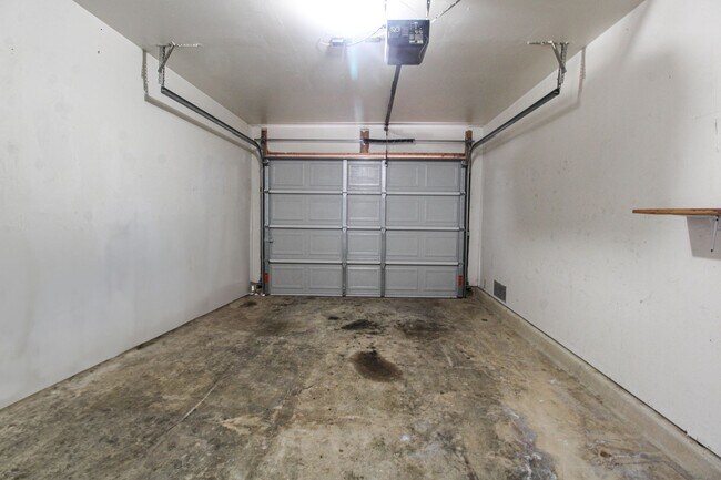 Building Photo - 5515 Kenton Bluff