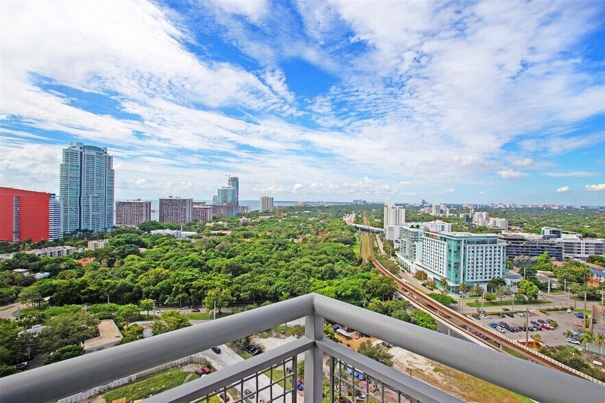 Building Photo - 60 SW 13th St