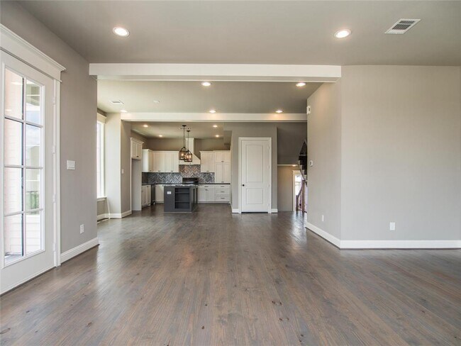 Building Photo - 1307 Upland Retreat Dr