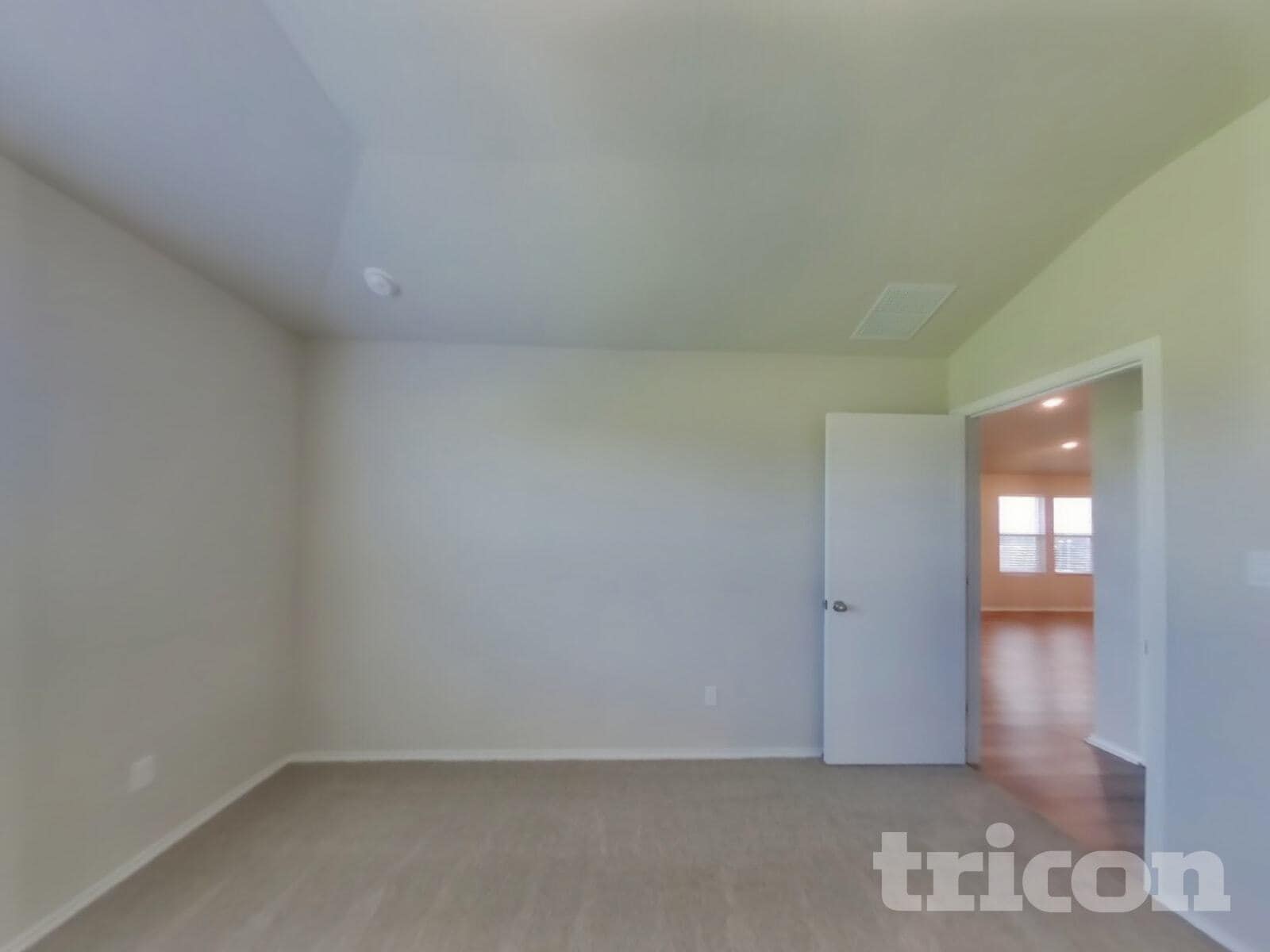 Building Photo - 5116 Saddle Clb Dr