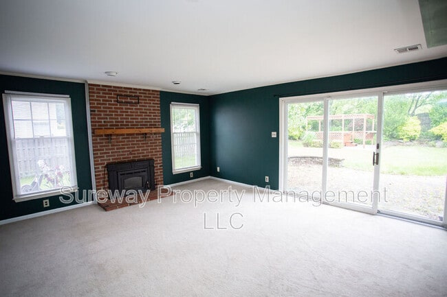 Building Photo - 50 Manchester Rd