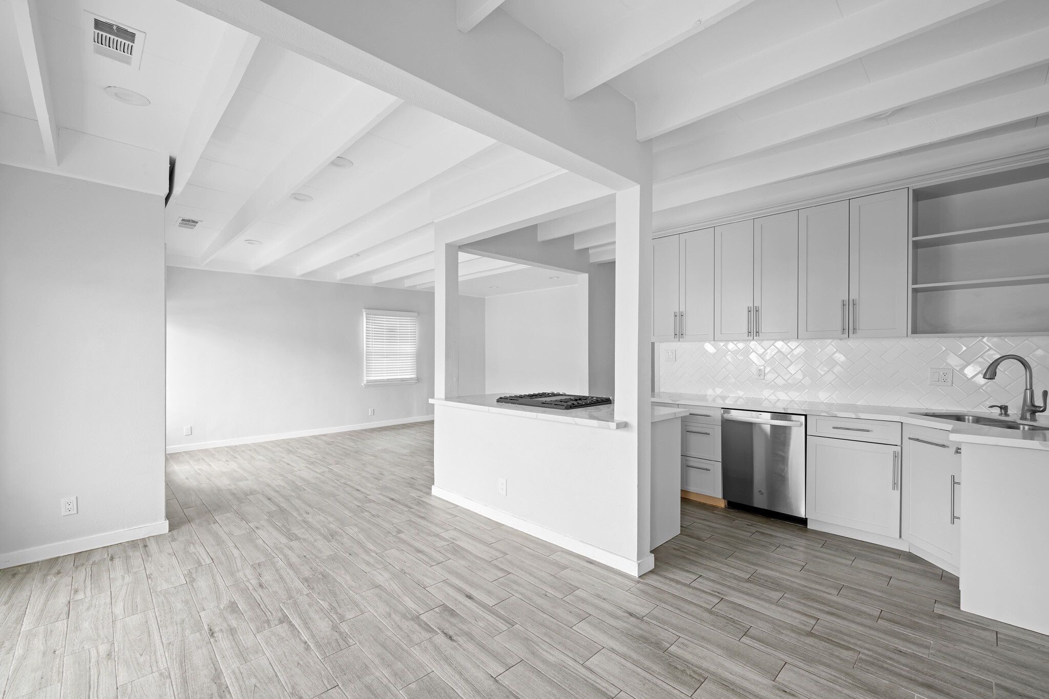 Building Photo - 7726 Le Berthon St