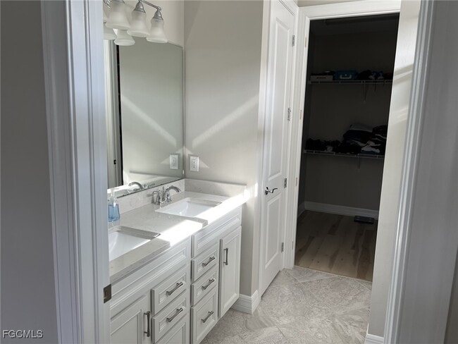 Building Photo - 12048 Westmoreland Way