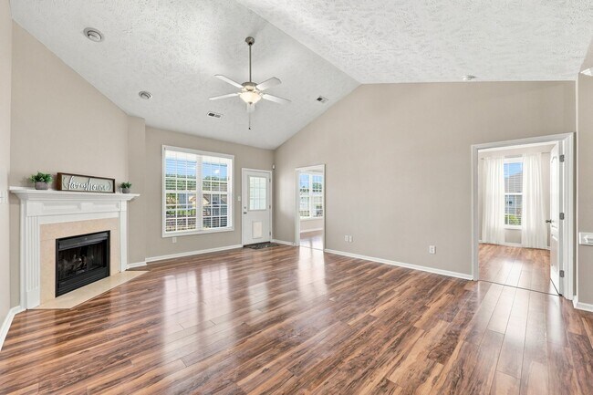 Building Photo - 1320 Kershaw Loop