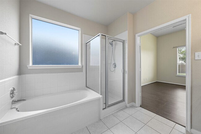 Building Photo - 2551 Marquette Trail