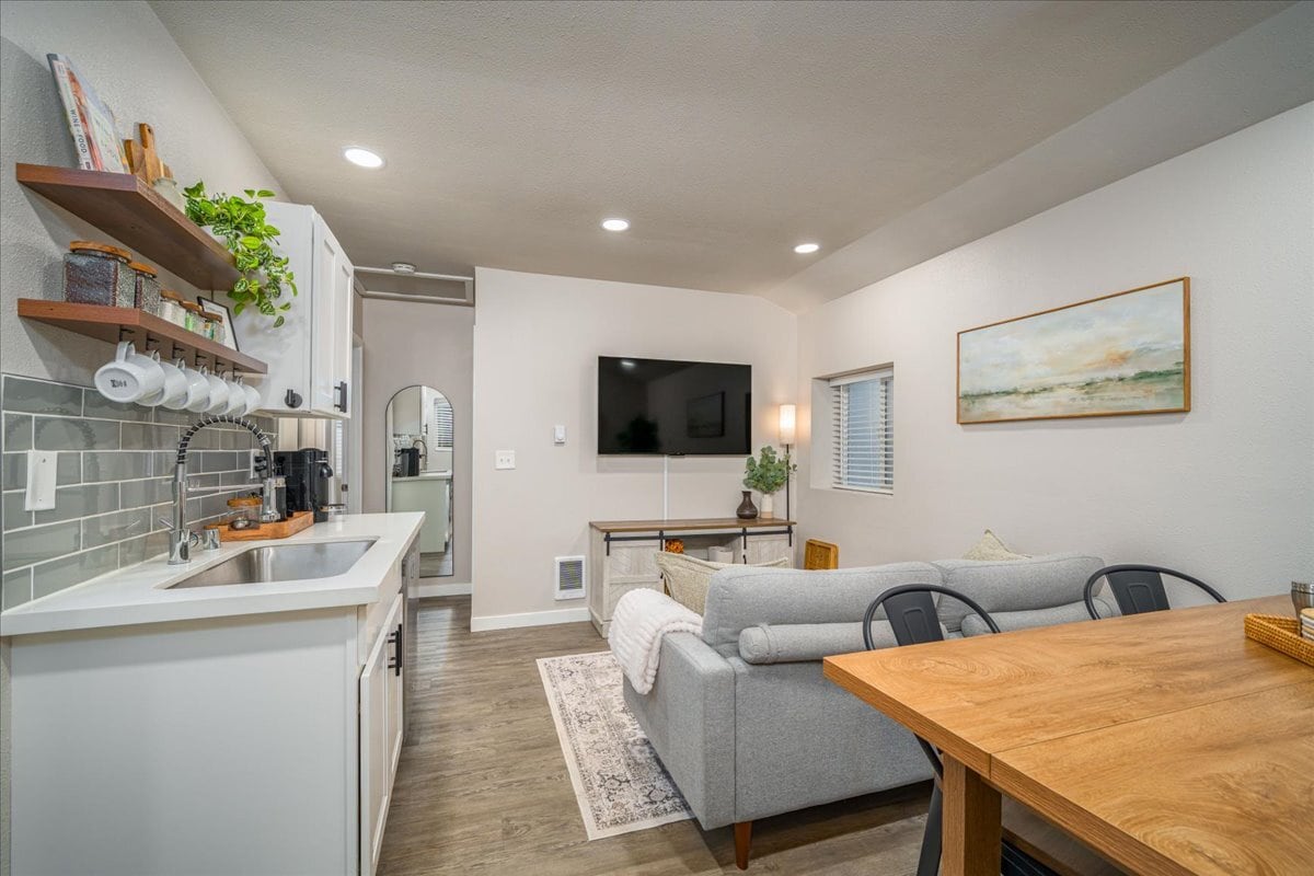 Building Photo - 210 SW 104th St