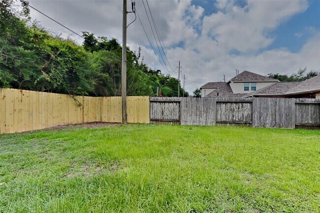 Building Photo - 17814 Misty Pond Ct