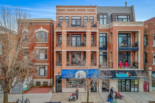 Building Photo - 3829 N Southport Ave