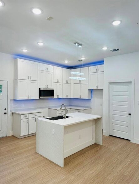 Building Photo - 4512 Brinkley St