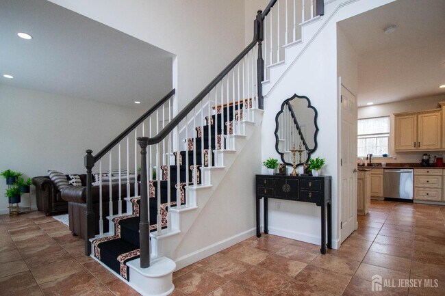 Building Photo - 845 Woodbury Dr