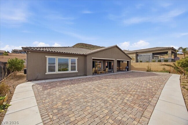 Building Photo - 6248 Carol Butte Ct