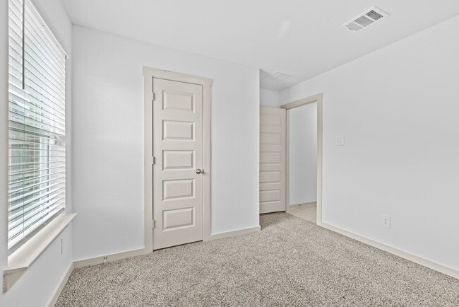 Building Photo - 4903 Pne Hvn Ln