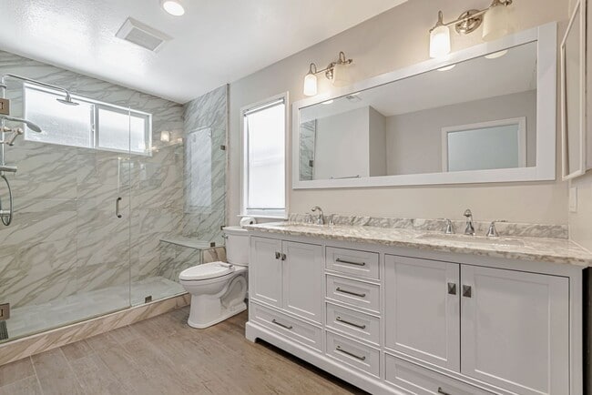 Building Photo - Remodeled 3-bedroom 2-bathroom Evergreen Home