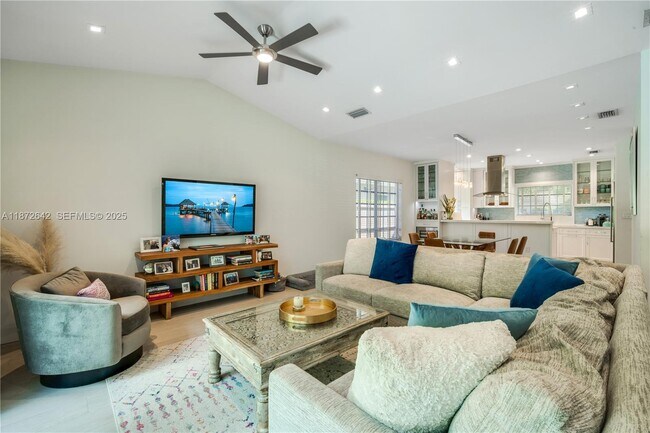 Building Photo - 4183 Pamona Ave