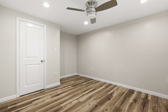 Building Photo - 2222 N Austin Ave