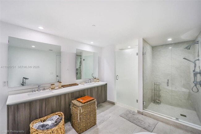 Building Photo - 488 NE 18th St