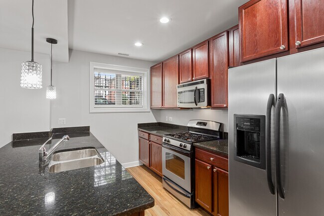 Building Photo - 7359 N Ashland Blvd