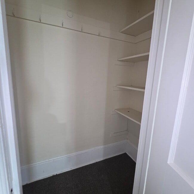 Building Photo - 33-35 Washington Street