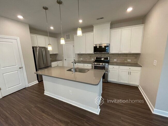 Building Photo - 9217 Festival Wy