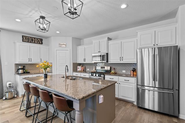 Building Photo - 15900 Back Nine Rd