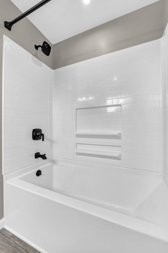 Building Photo - 52 Sebring Dr
