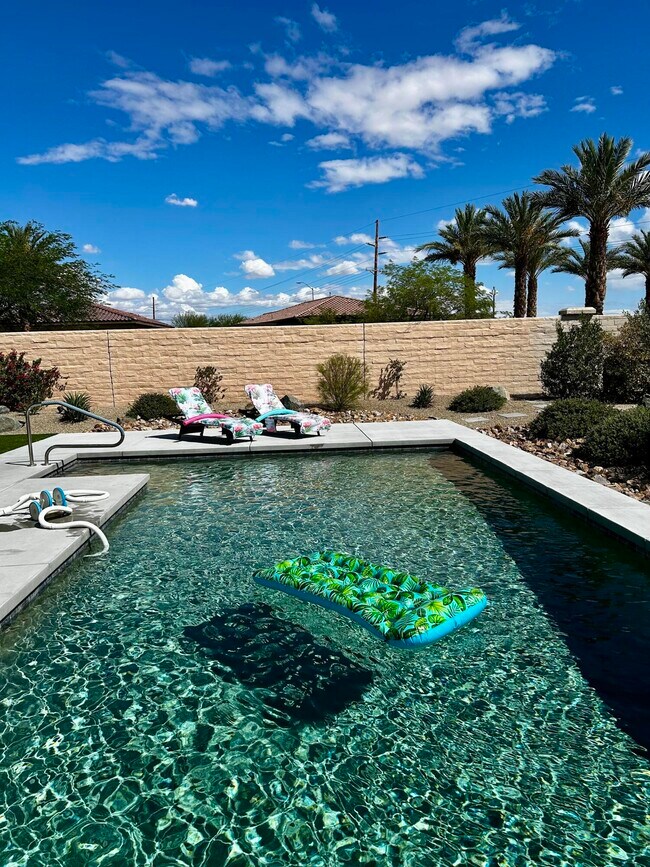 Building Photo - 43930 Arancia Way