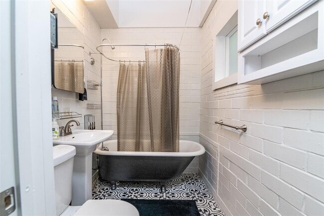 Building Photo - 1507 Holly St