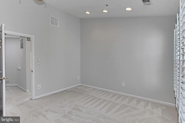 Building Photo - 5120 Grimm Dr