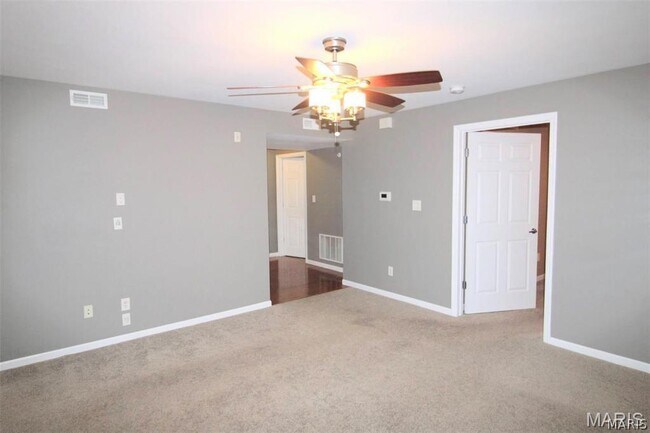 Building Photo - 1124 Welsh Dr