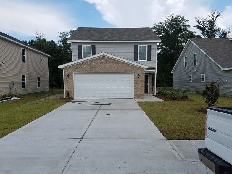 Building Photo - 110 Ristona Dr