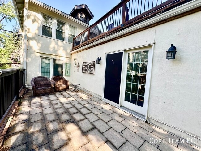 Building Photo - 4819 Jarboe St